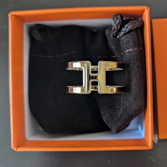 NIB Hermes H 90 Scarf Ring. Gold/Brass H with Ivory Enamel Trim - Picture 2 of 6